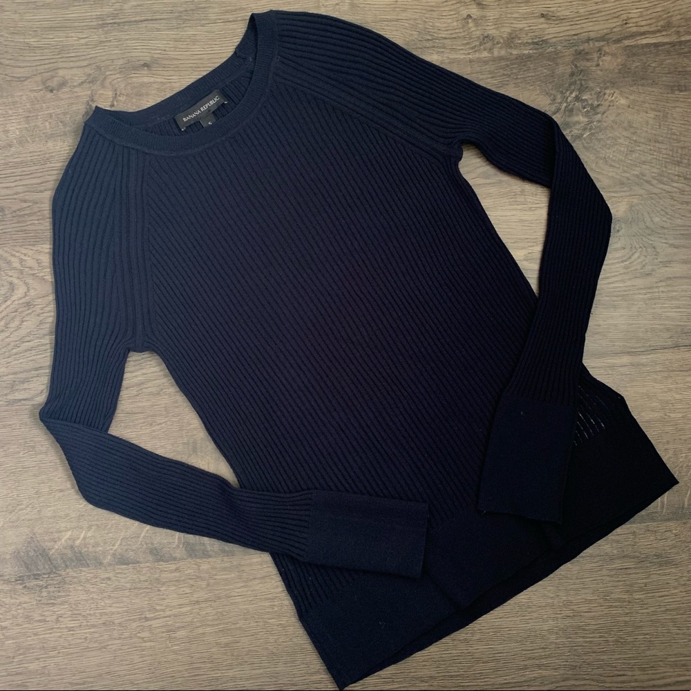 NWOT Banana Republic Ribbed Navy Blue Sweater